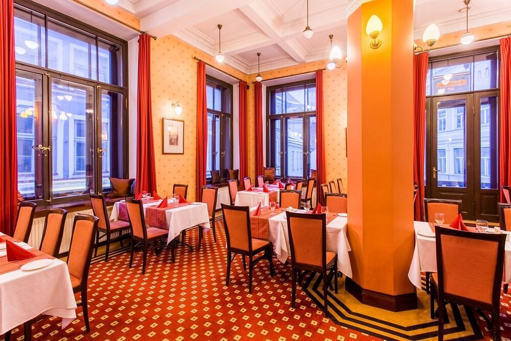 Hestia Hotel Maestro Old Town Tallinn Extérieur photo