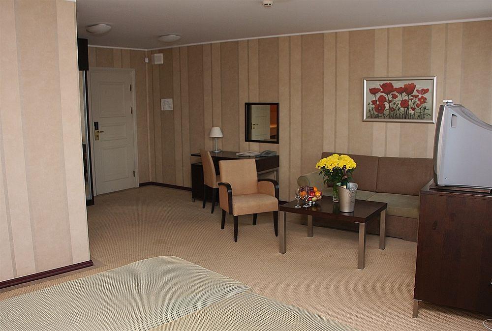 Hestia Hotel Maestro Old Town Tallinn Extérieur photo